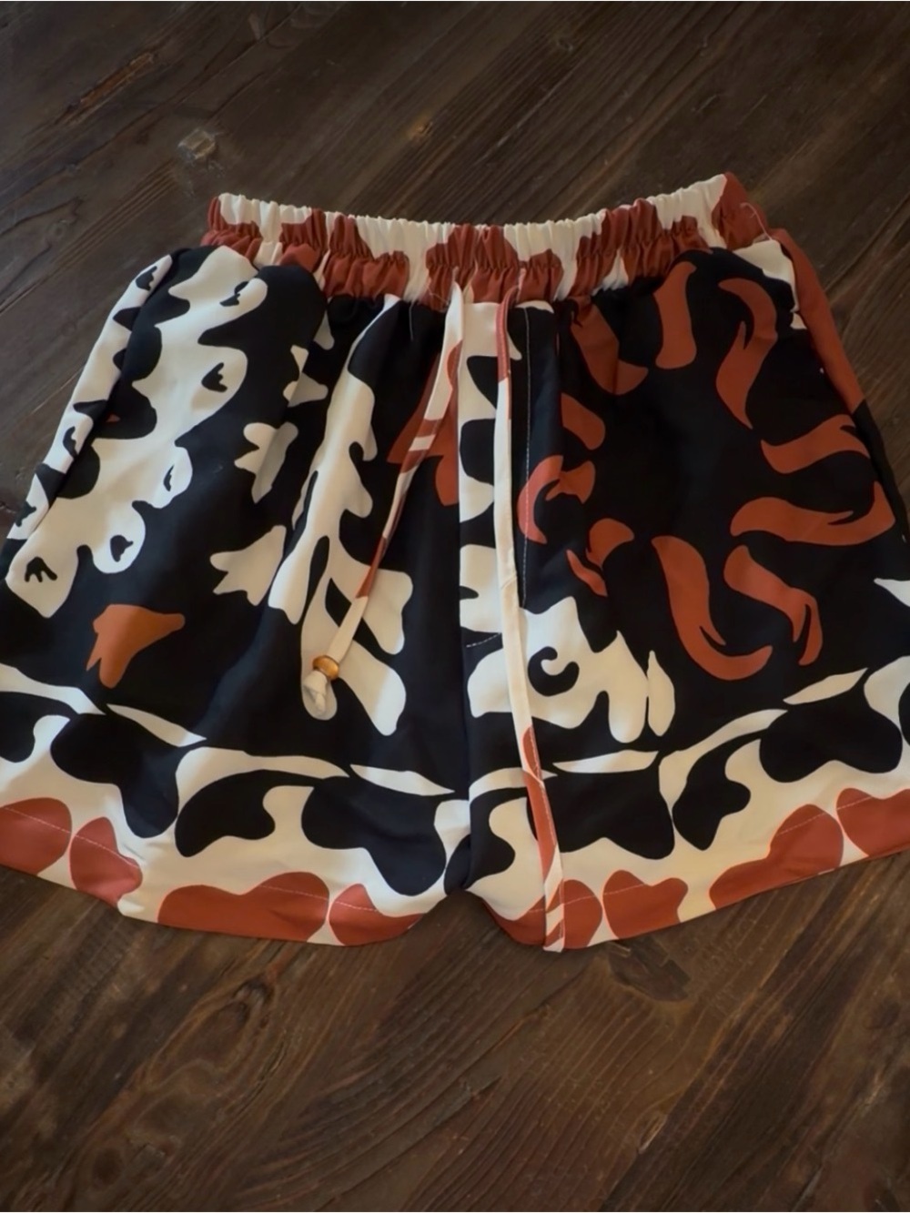 Relaxed Drawstring Women's Shorts in Black, White & Rust